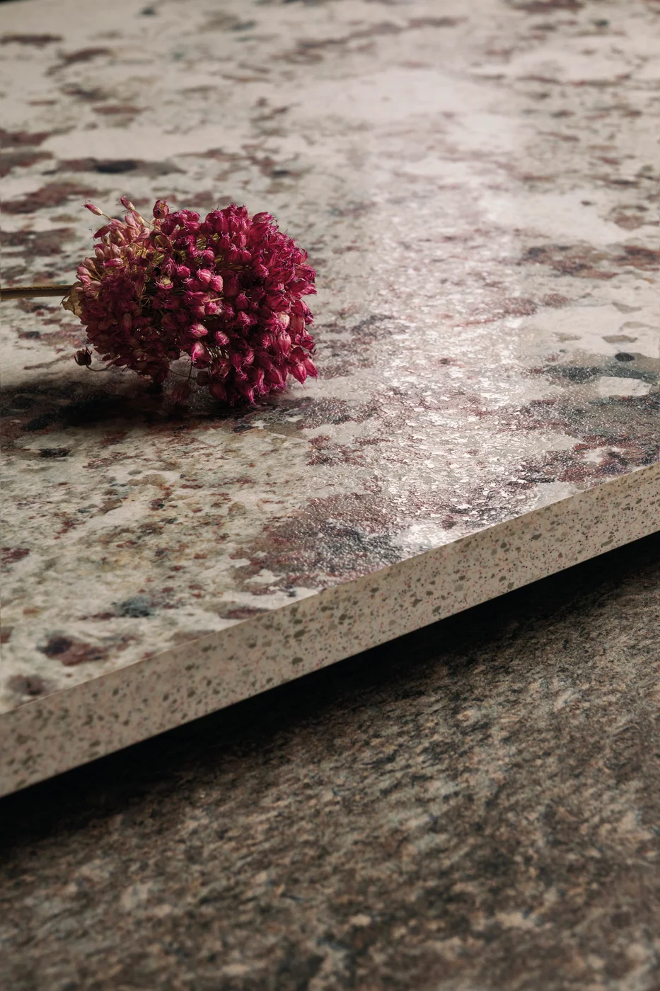 Sapienstone Alaska White aplicado en ambiente